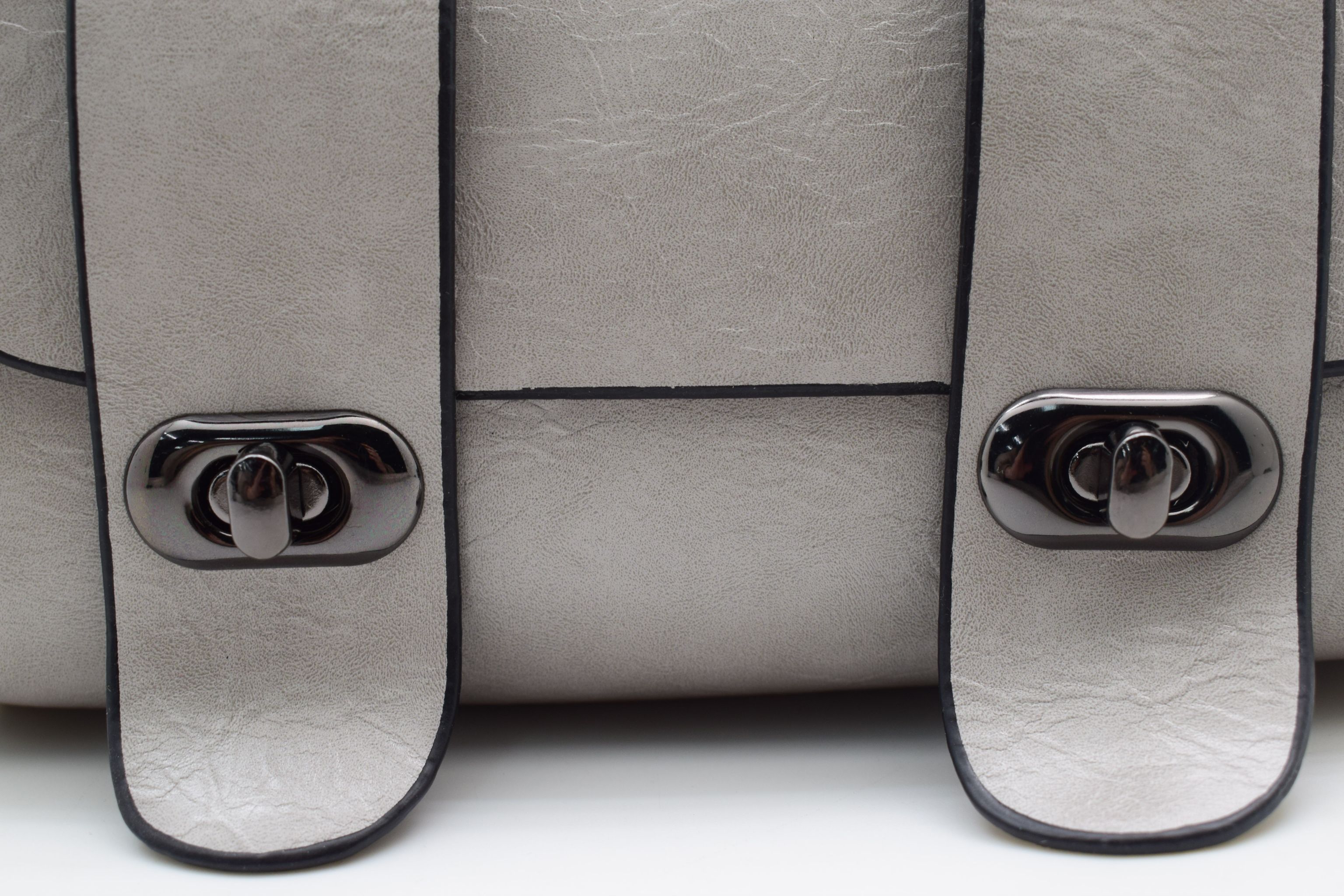 A PU shoulder bag for women detail image 1