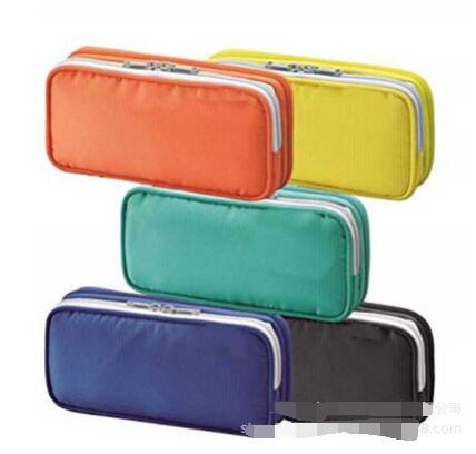 Large multifunctional large capacity double zipper