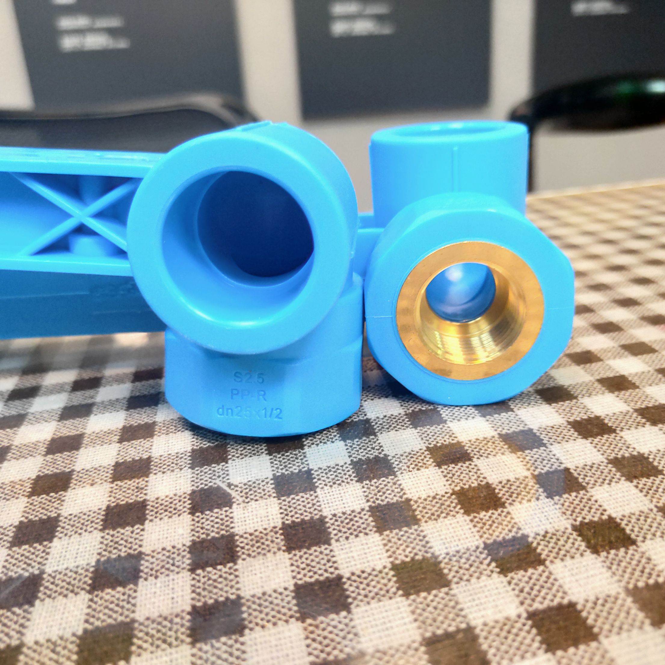 Tianjing PPR20 Double Positioning internal Thread Elbow Home Decoration pipe fittings pic 2