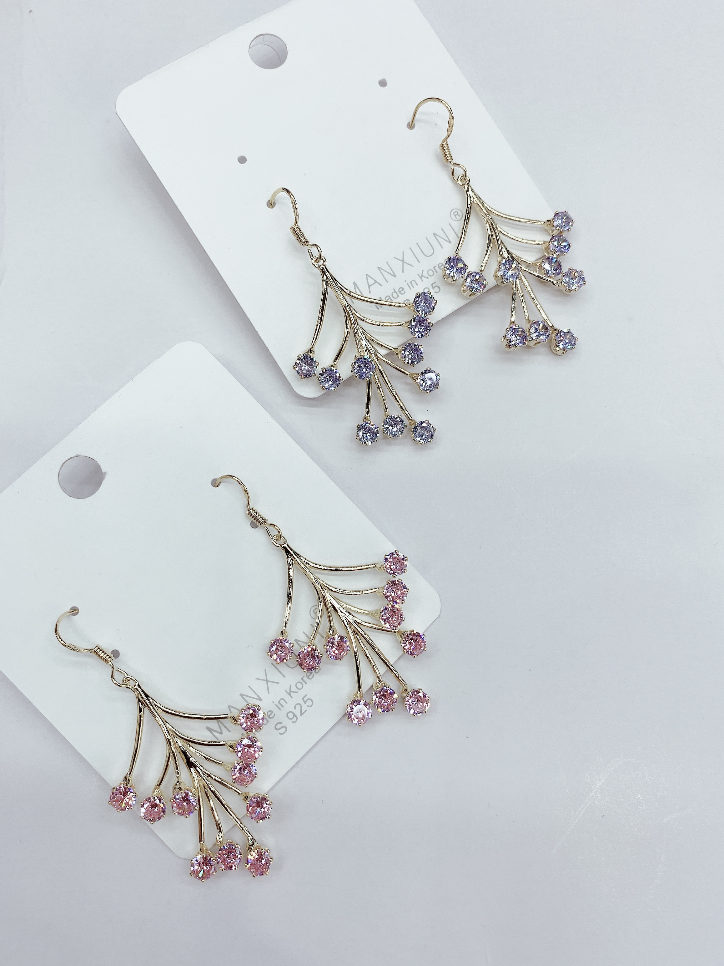 Leaf Earrings Application Scenario