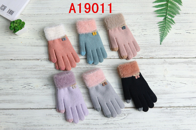 New Wheat Point Knitted Gloves For Women Autumn Winter Instagram Cute Warm Thin Wool Five-Finger Tide Gloves A19011