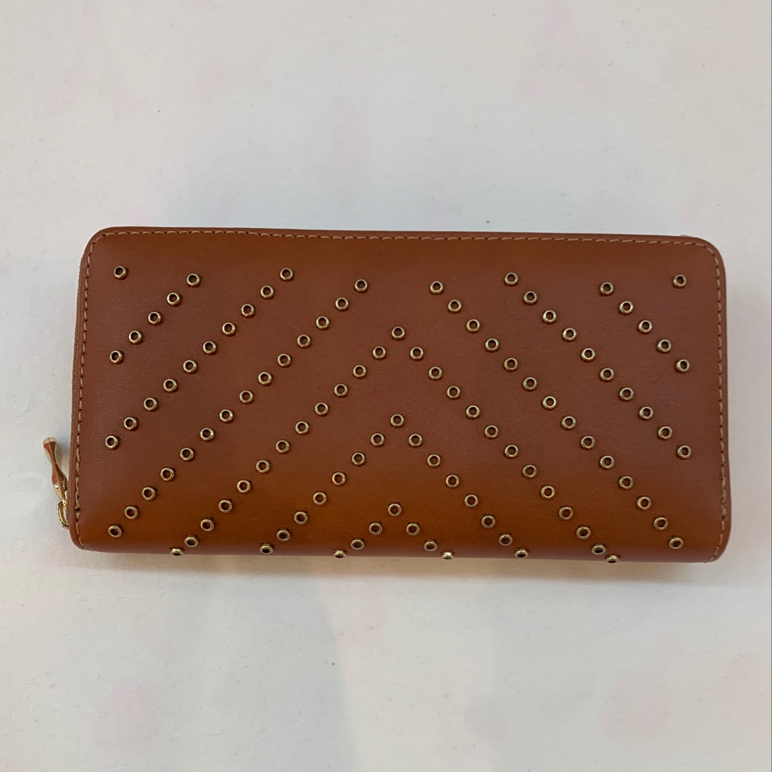 单面打钉拉链包图