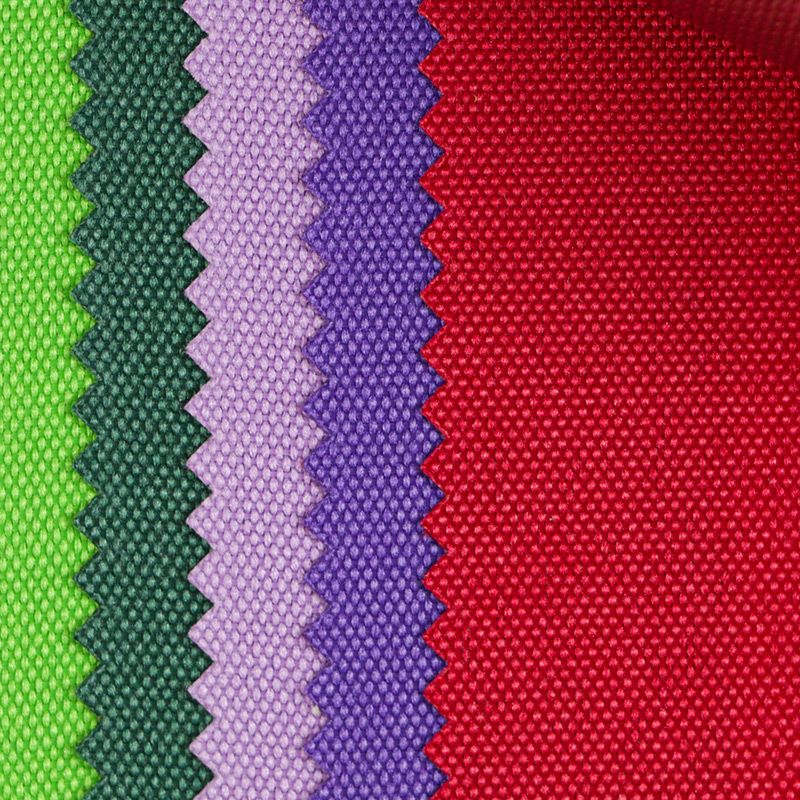 In-stock Yiwu 600Dpu polyester Oxford fabric encrypted 9*6 stretch silk bag fabric, backpacks, cosmetic bags, handbags Application Scenario