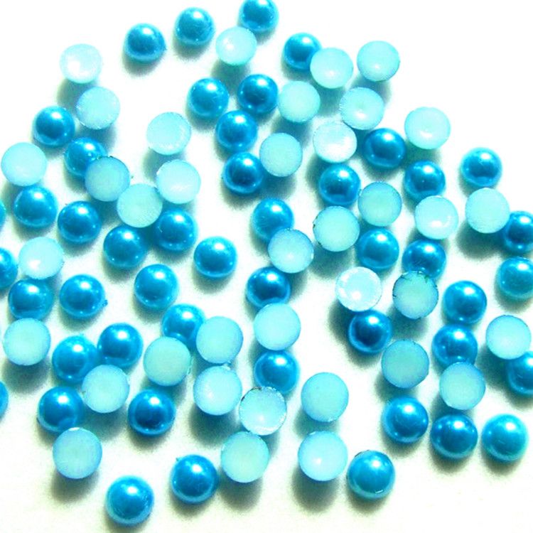 Eight and a half round pearls thumbnail