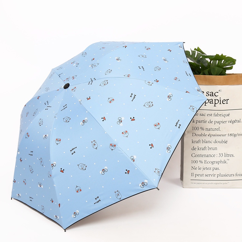 A fresh and cute yellow duckling cartoon vinyl umbrella, UV-resistant sunshade umbrella, sun umbrella, advertising umbrella Application Scenario