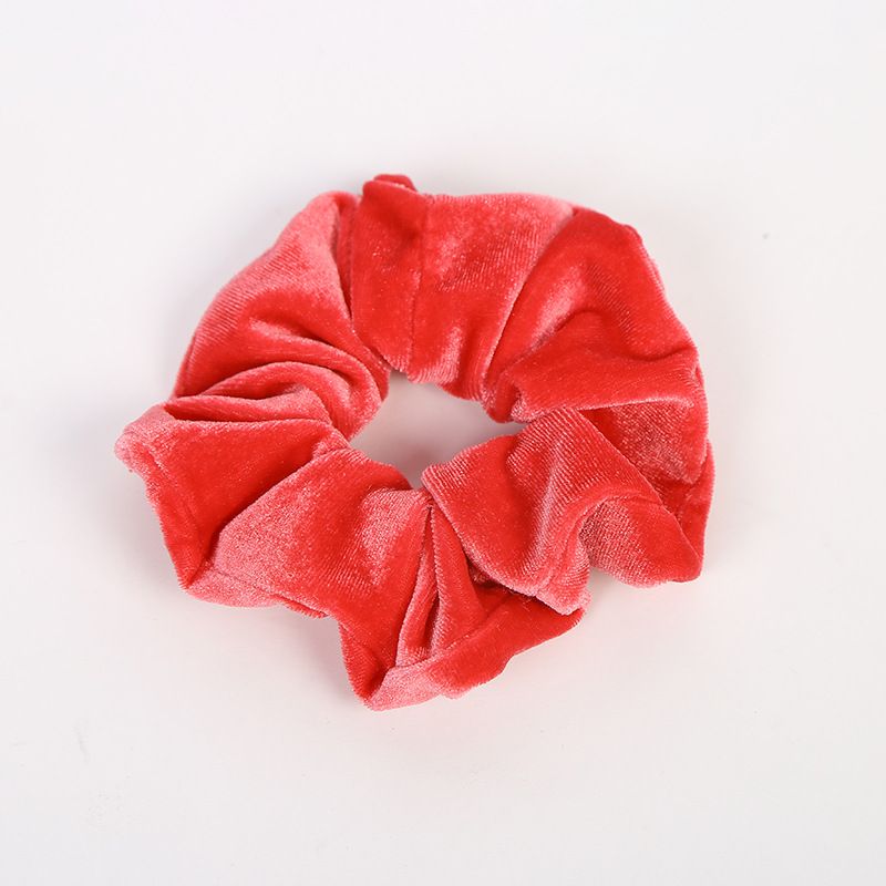 Wholesale of new Korean-style large updo velvet hair bands, 11-color European and American women's hair ties, and street stall mom headwear detail image 3