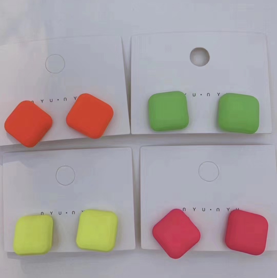 Fluorescent Size Earrings