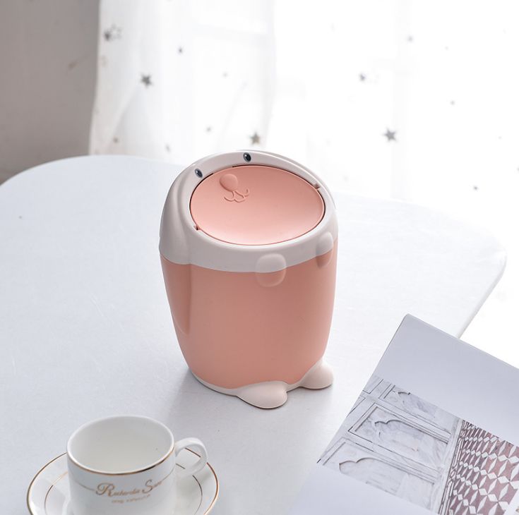 The cartoon white rabbit desktop trash can is a compact, multi-functional, sturdy and durable classified trash can details Picture