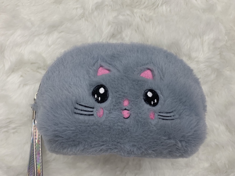 Wool Embroidered Cat Half Dollar Bag