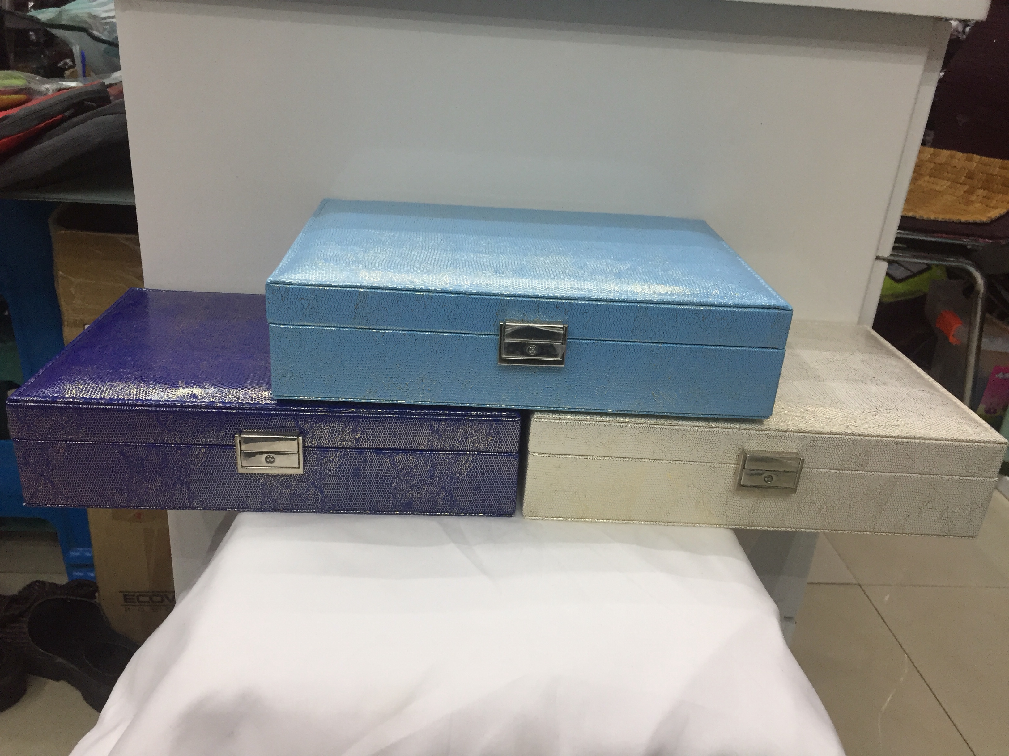 علبة مجوهرات ذات طبقة واحدة details Picture