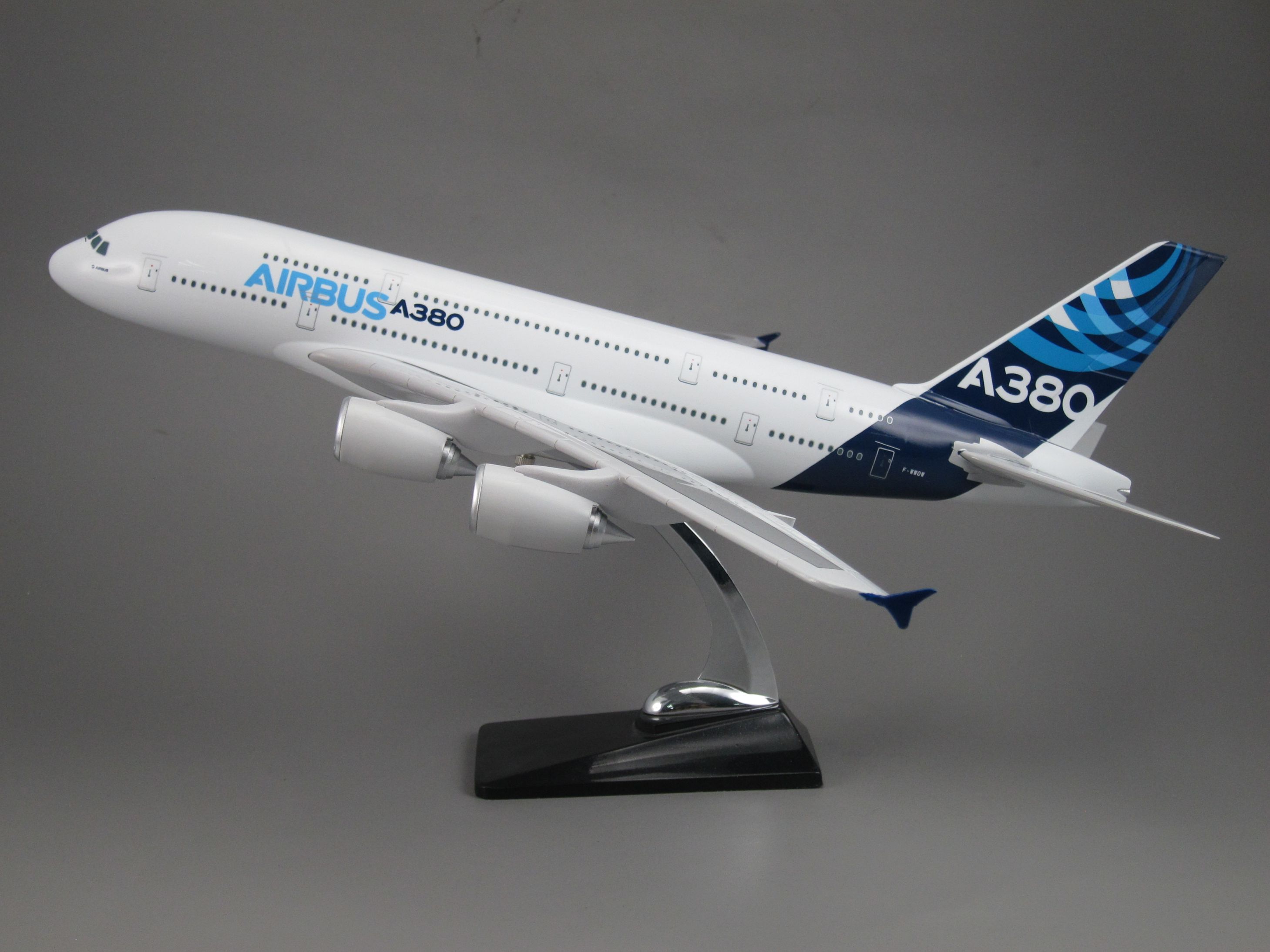 Model aircraft (45CM Airbus prototype A380) Synthetic resin model aircraft model simulation aircraft model