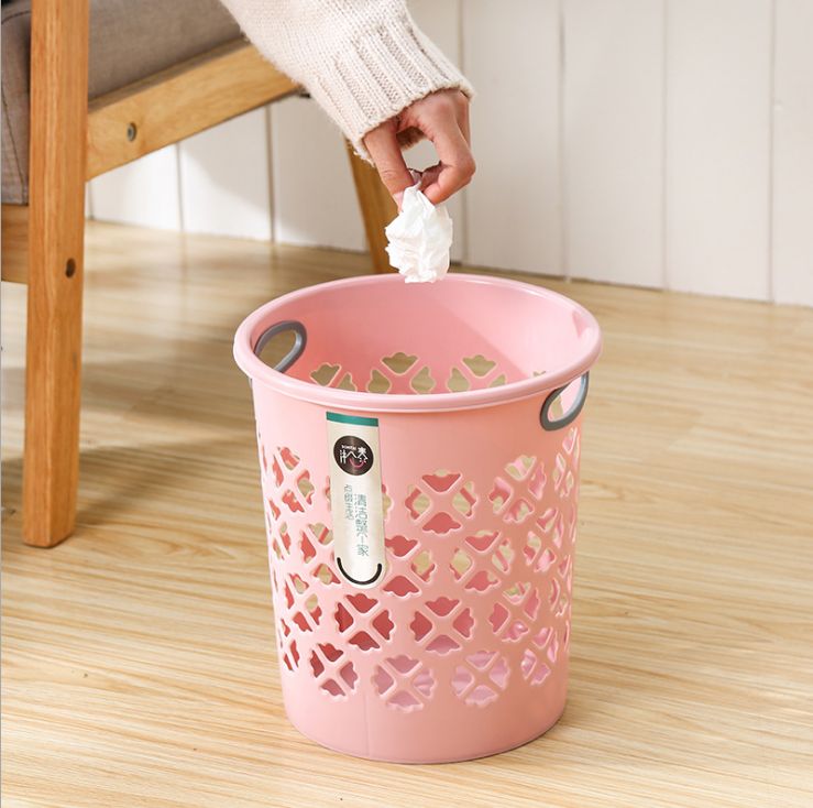 The household hollowed-out trash can is a durable round large-capacity classified trash can for home use