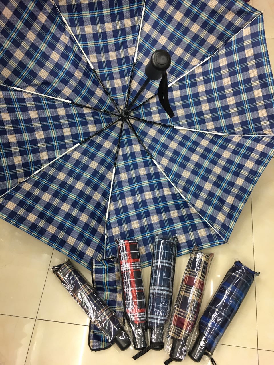New three-fold fully automatic lattice umbrella with self-opening and self-closing function details Picture