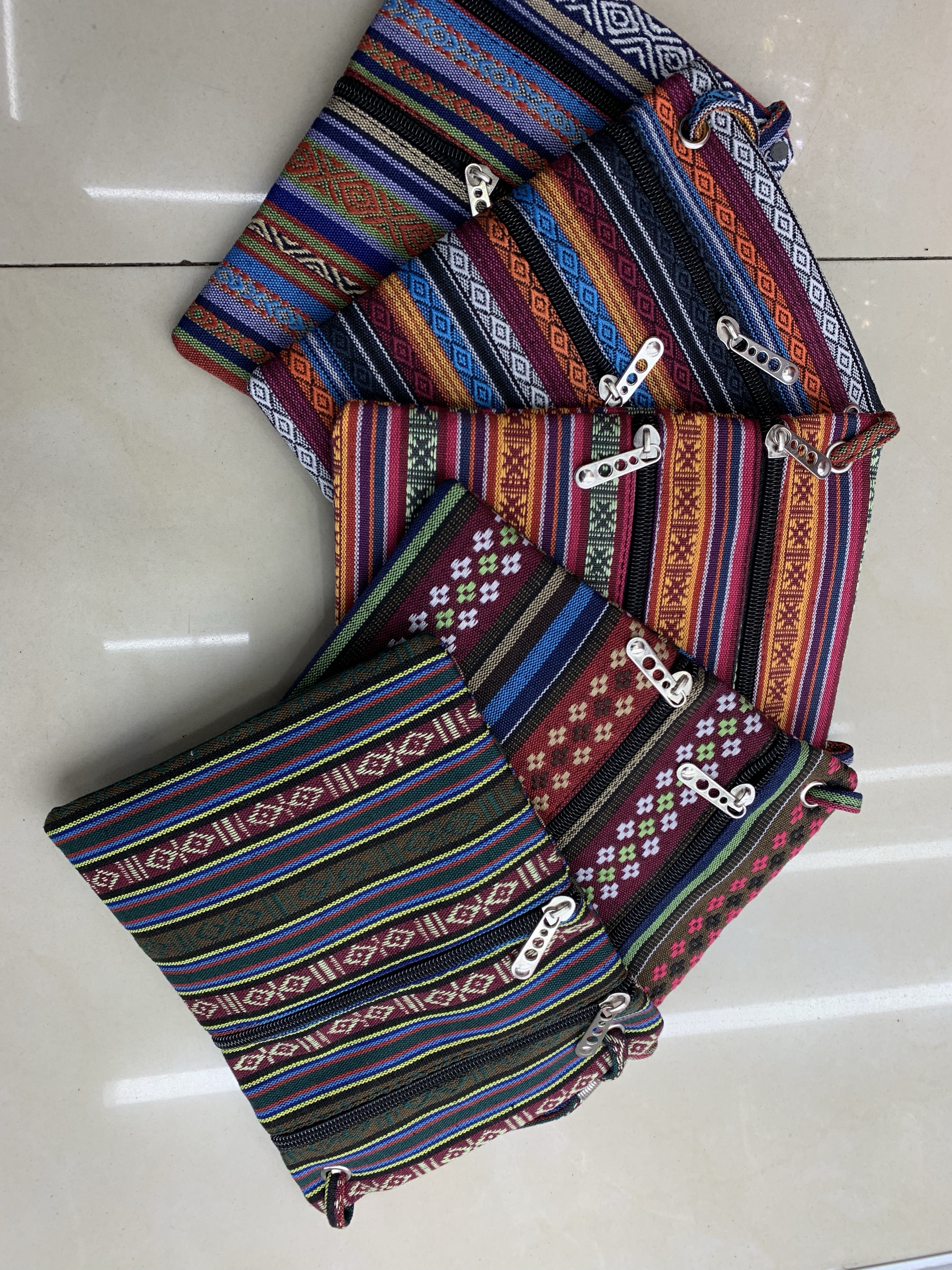 男女通用提花料斜挎包证件包手机零钱收纳包细节图