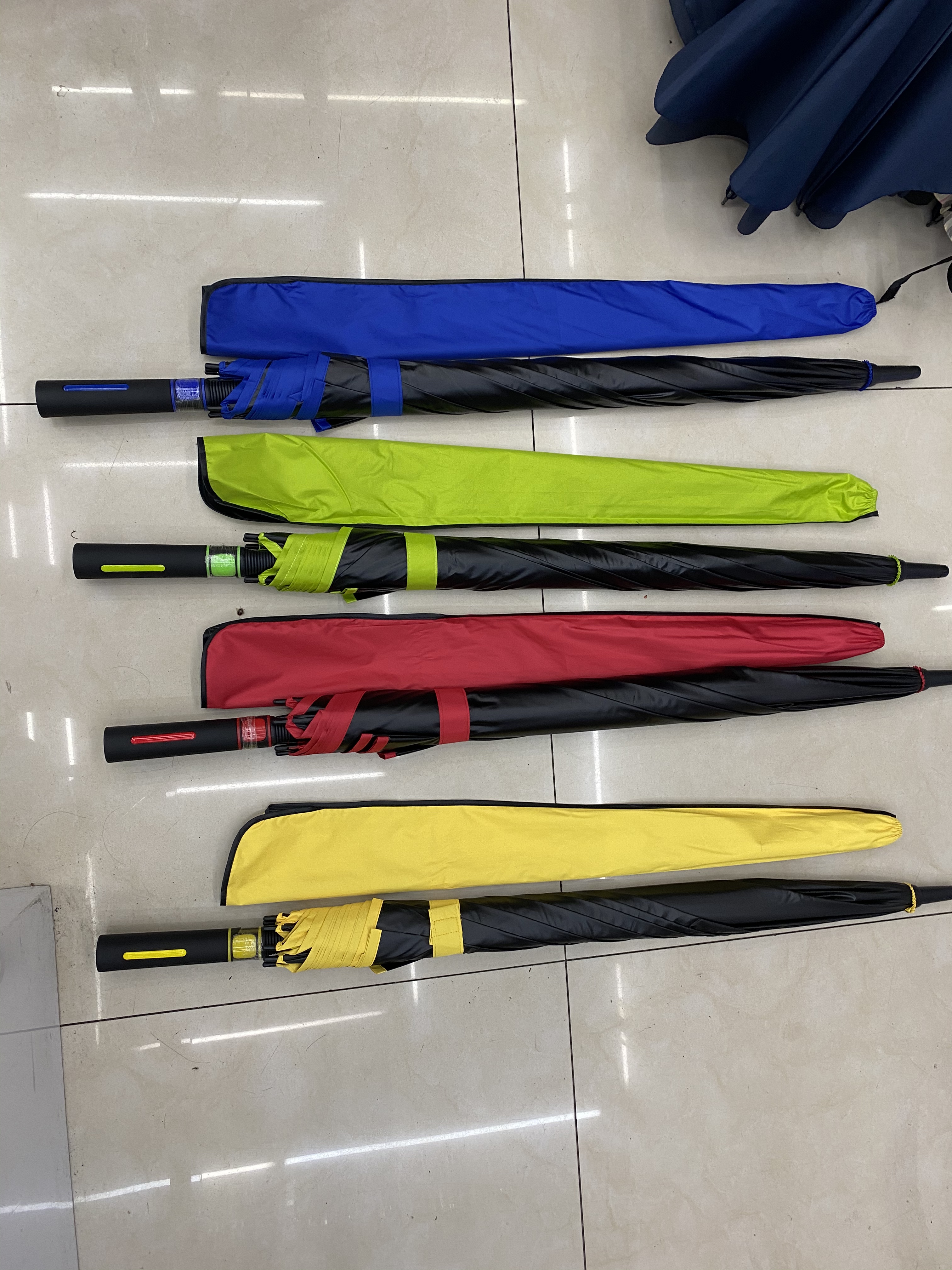 70/8K配色纤维黑胶自动伞详情图7