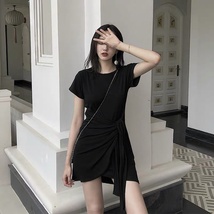 女装夏装2020新款赫本风心机显瘦小黑裙子轻熟风气质黑色连衣裙女