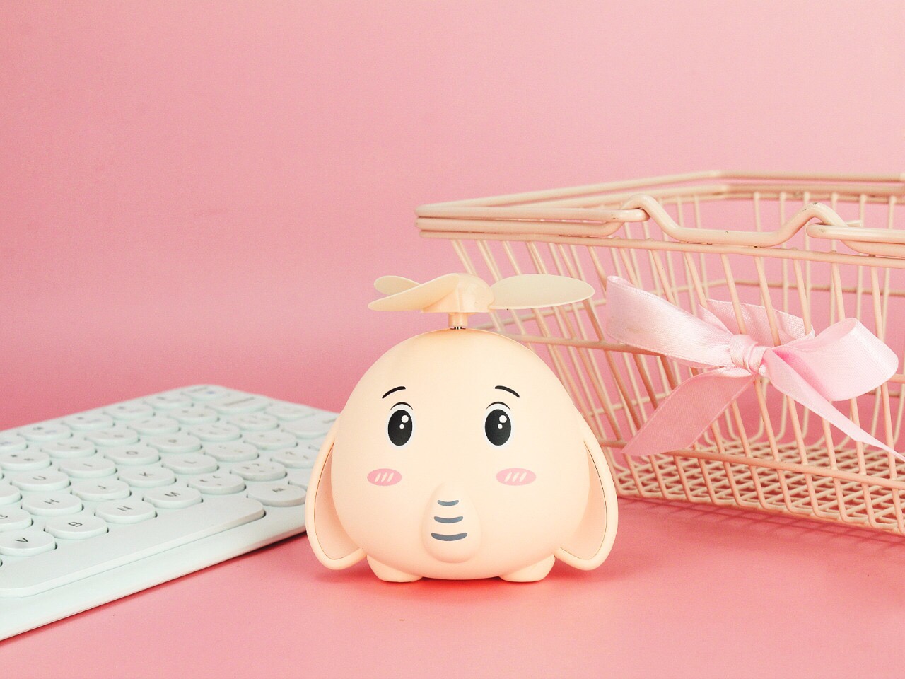 Cartoon elephant mini fan Portable small fan undefined
