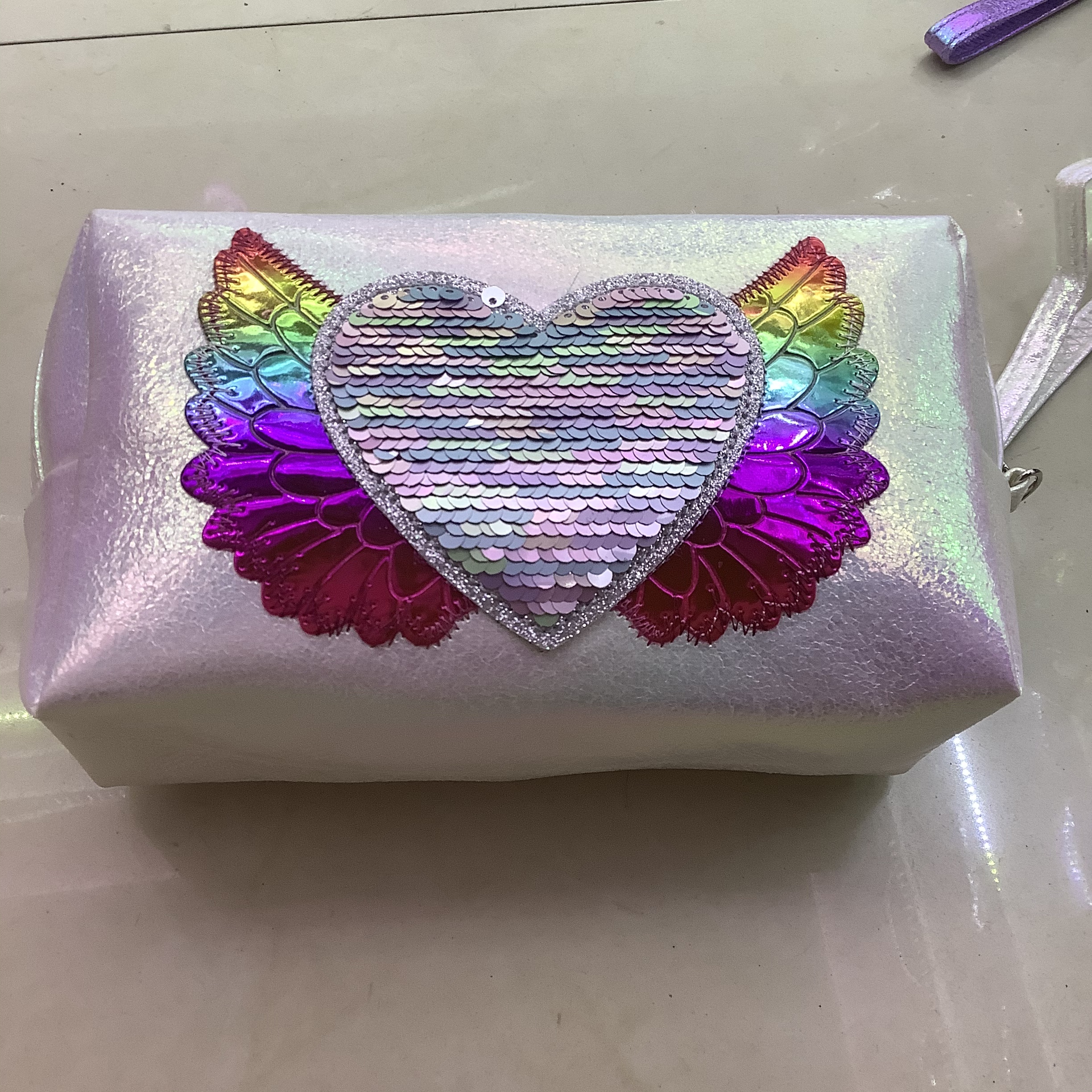 爱心翅膀翻篇八角包产品图