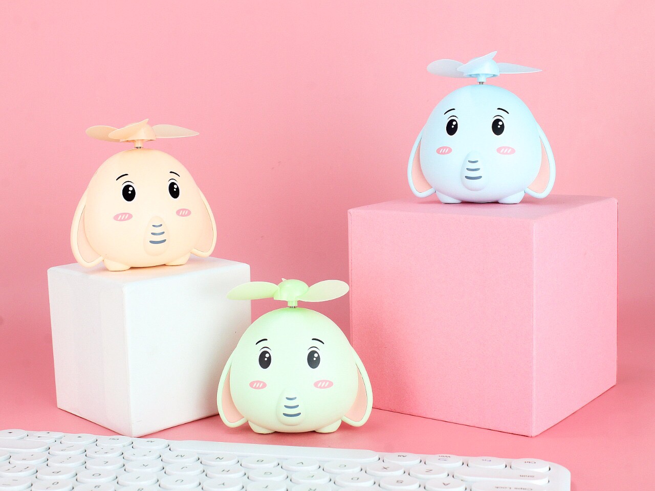 Cartoon elephant mini fan Portable small fan Application Scenario