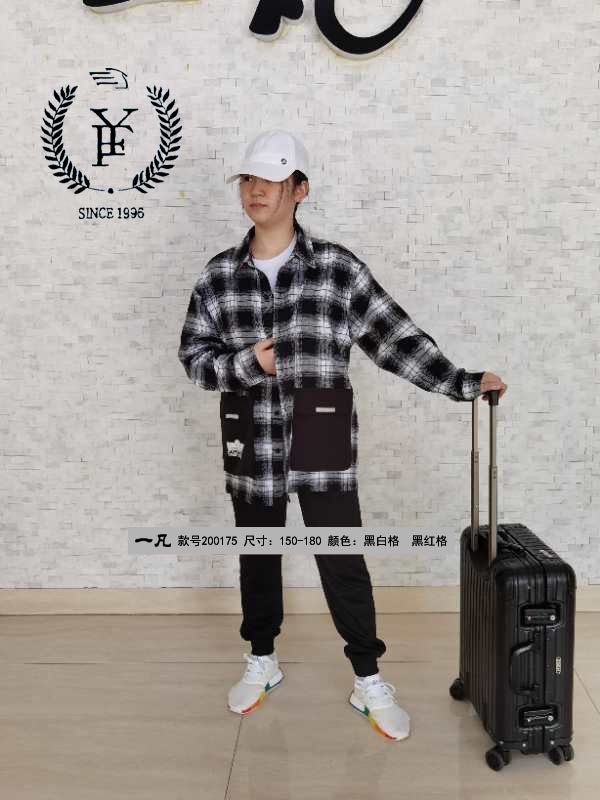 Yifan's new autumn and winter 2020 checked shirt fashion collection is now available. Red and black checks, black and white checks, sizes 150-160-170-180 Application Scenario
