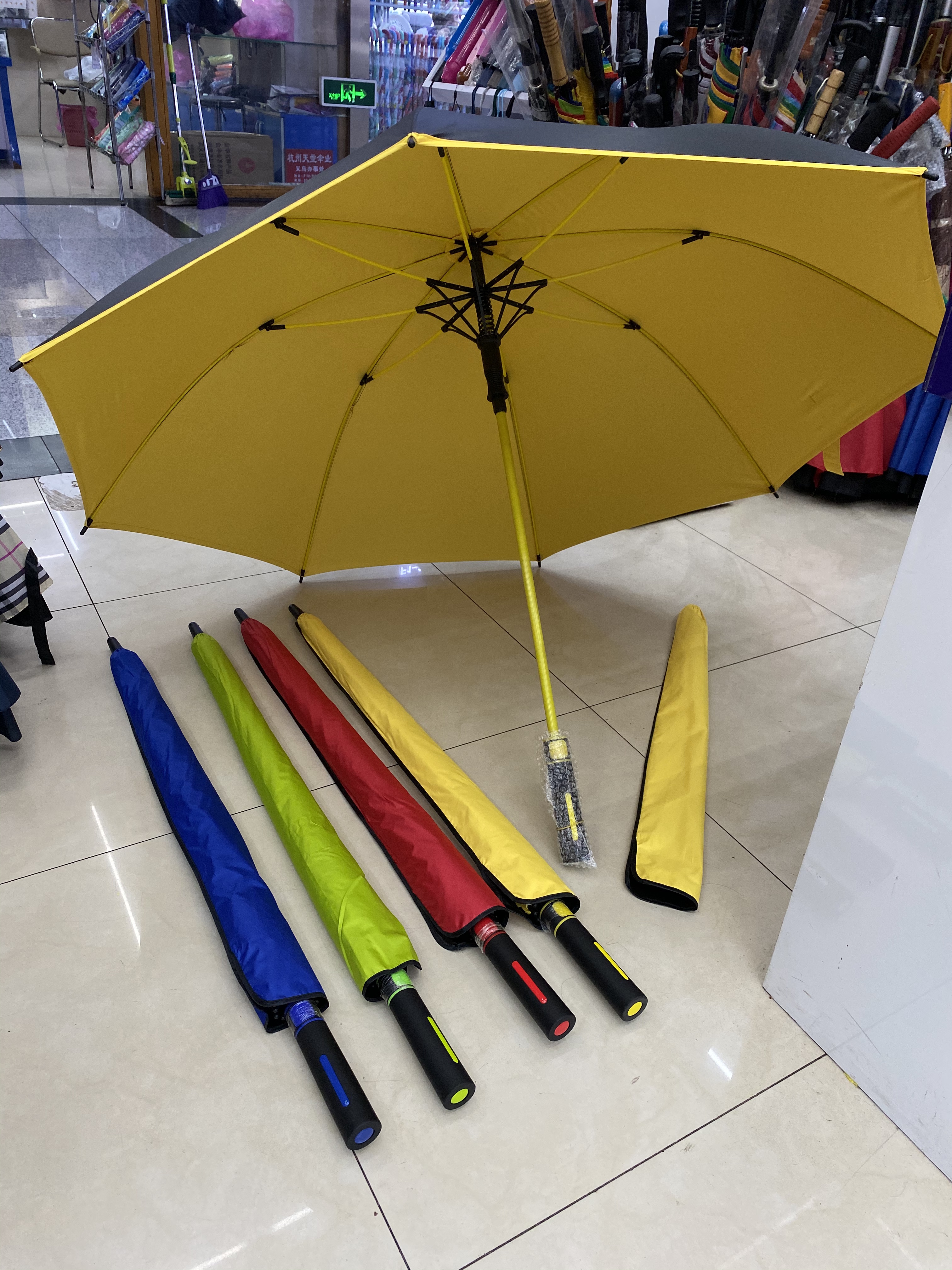 70/8K配色纤维黑胶自动伞白底实物图