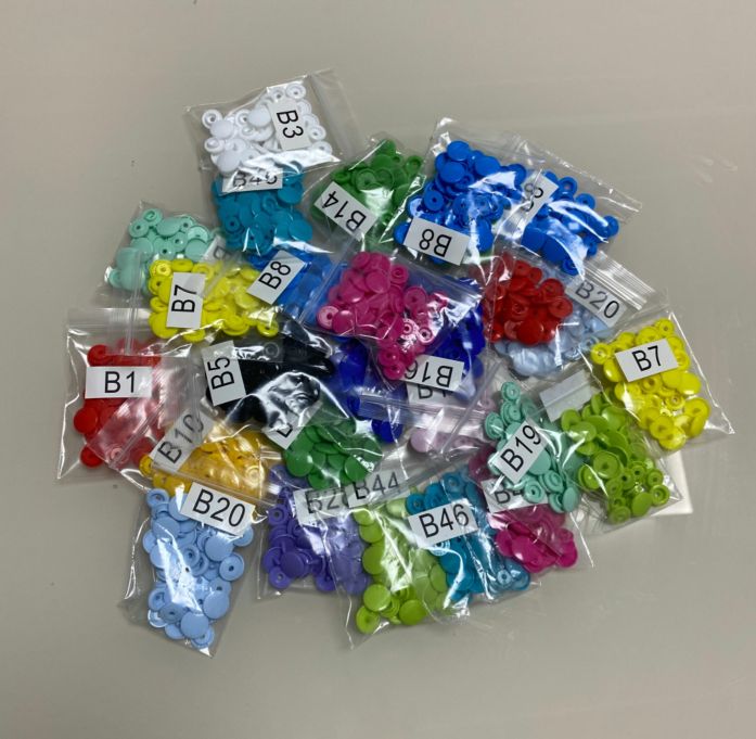 现货彩色塑料树脂T5四合扣纽扣雨衣文件袋暗扣厂家直销详情图8