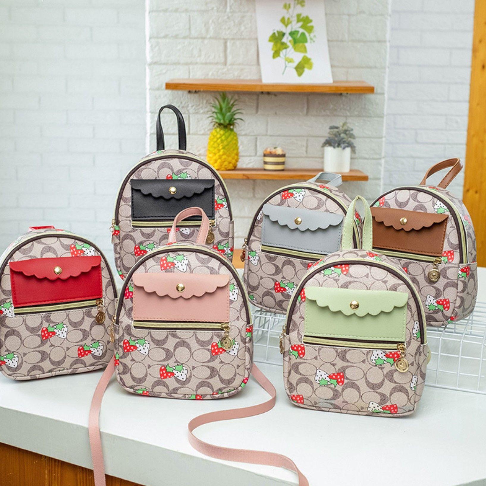 2020夏秋新款韩版甜美清新草莓印花百搭单肩手提双肩女包