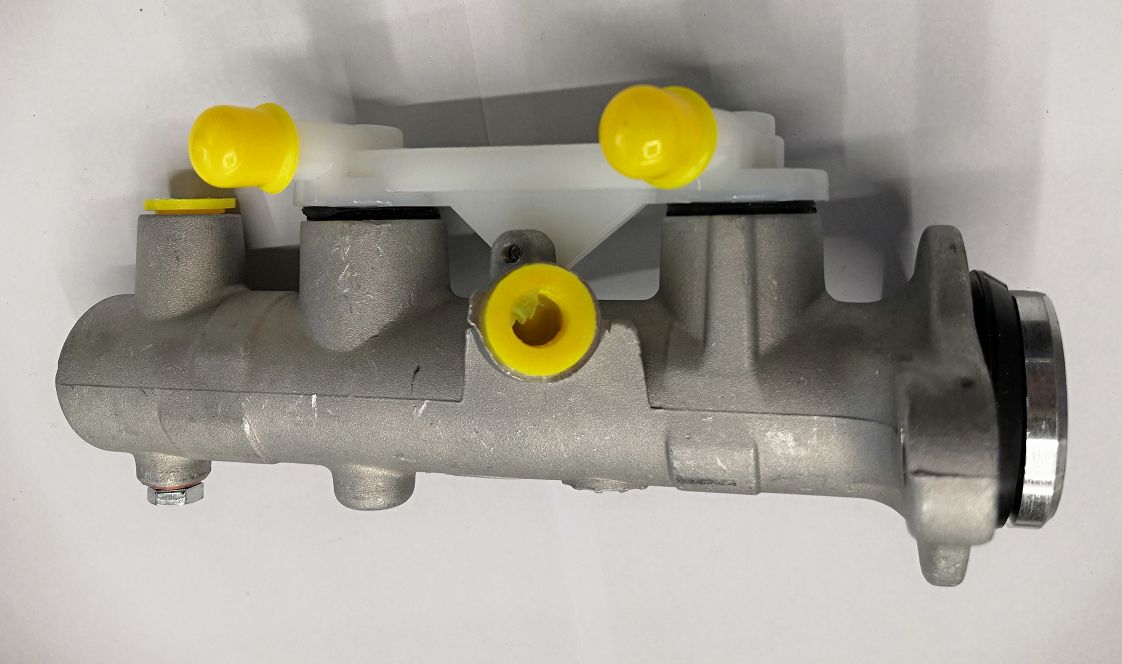 Brake Master Cylinder For TOYOTA SIENNA(97-02)