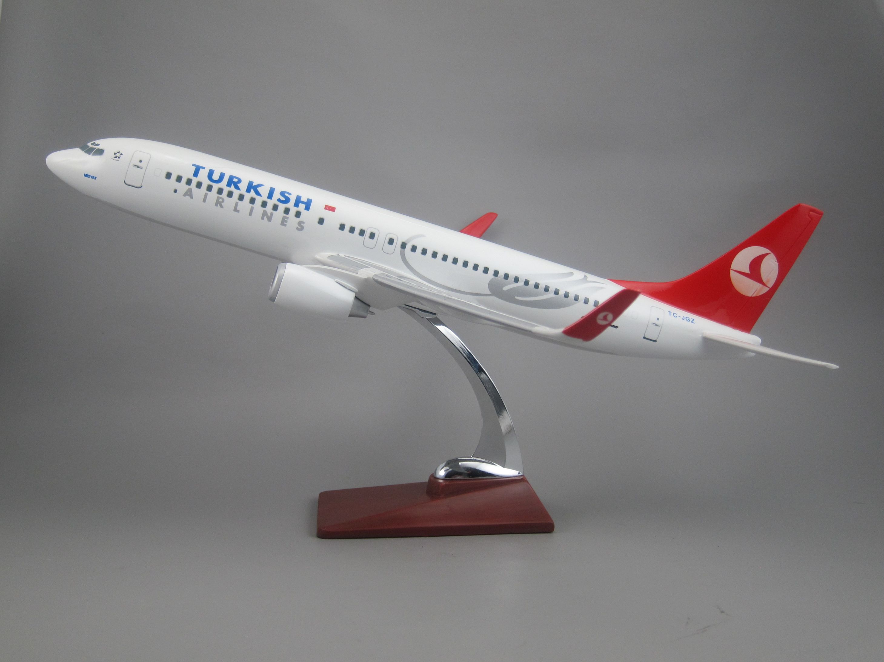 Aircraft model (47CM Turkish Airlines B737) Synthetic resin aircraft model simulation aircraft model full figure