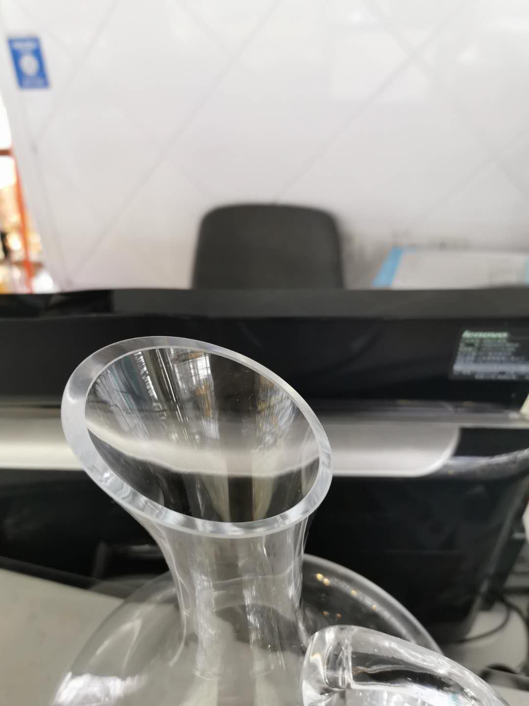 1800ml European-style wine decanter, home glass wine personalized and creative wine dispenser detail image 4