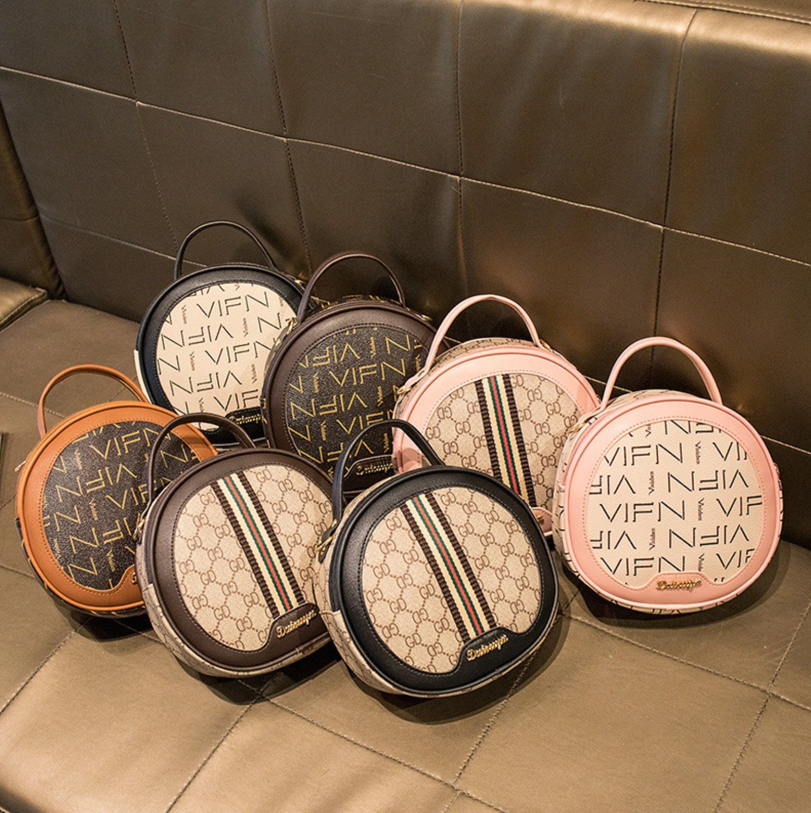 韩版字母印花礼品包2020夏秋新品个性撞色时尚手提斜挎小圆包