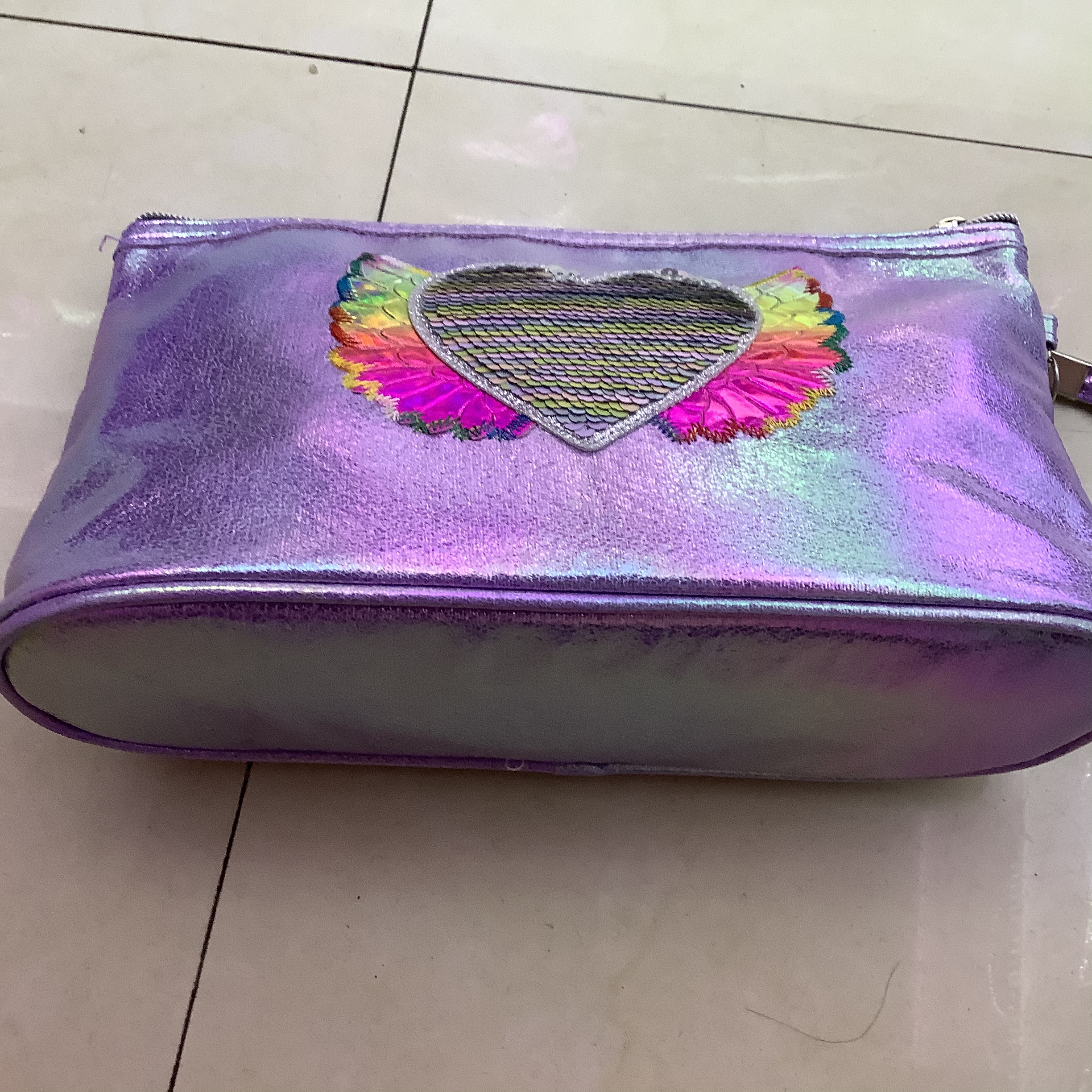 爱心翅膀大六角包产品图