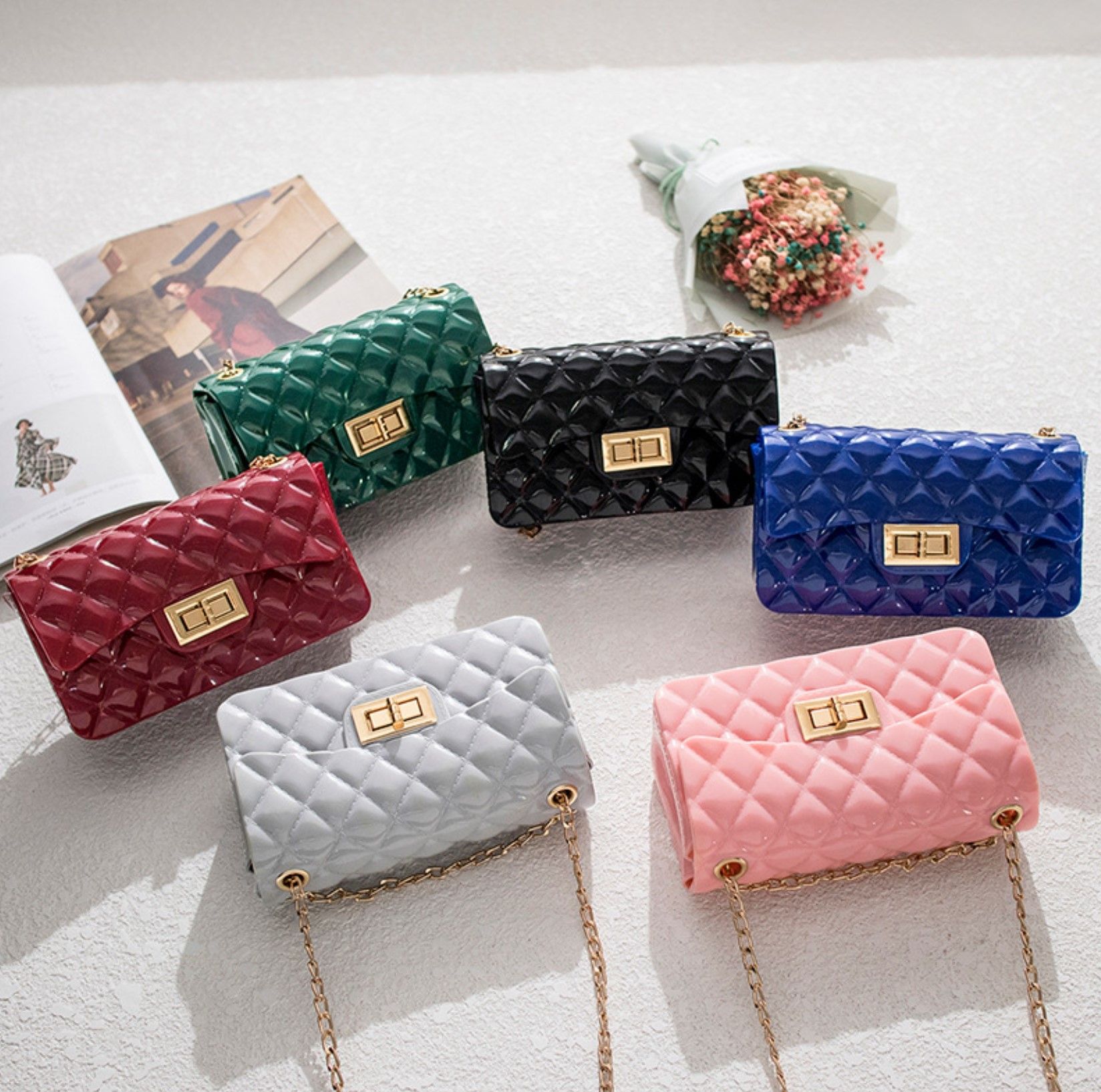 欧美风工厂直销定菱格型果冻包2019新款时尚单肩斜跨包手机零钱包