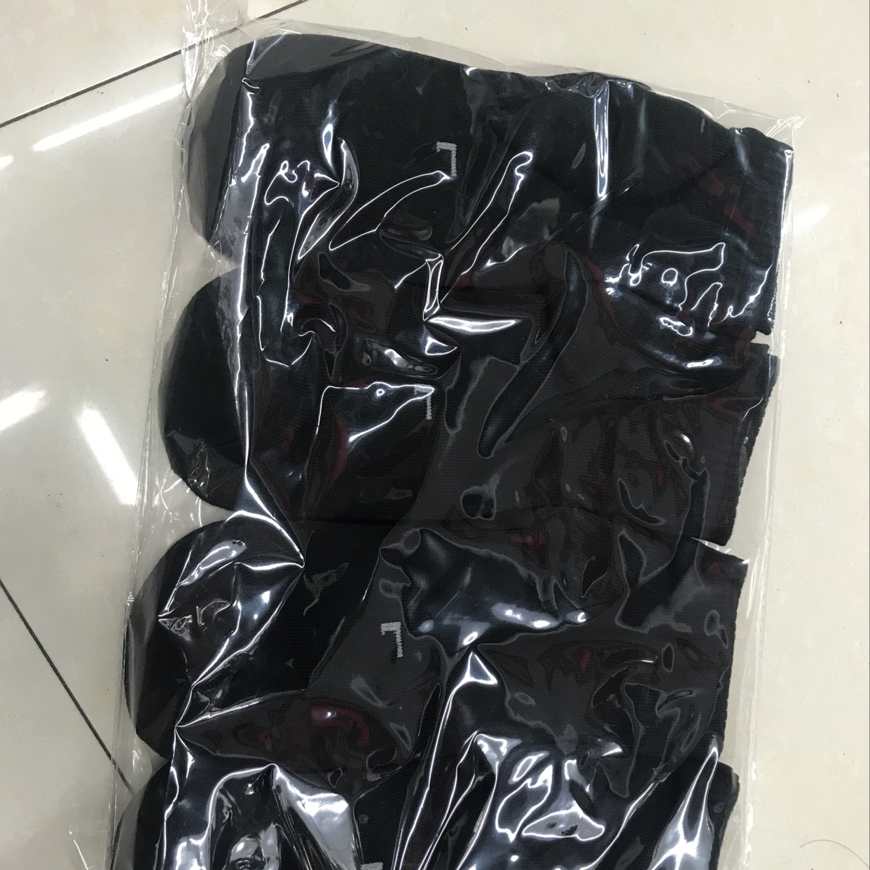 12 pairs of tablet thumbnail