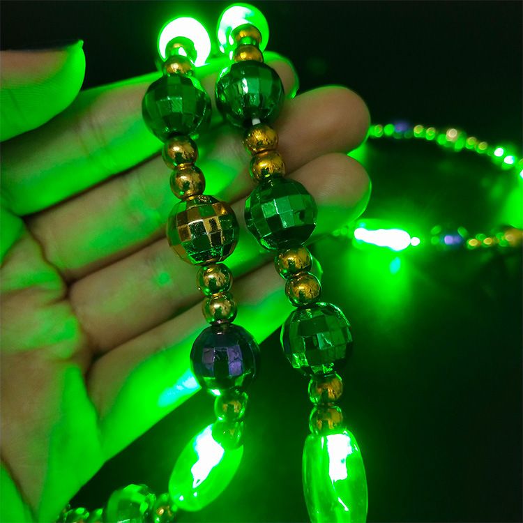 LED Christmas light necklace, seven-color flashing necklace, cheering event, round LED light bead chain Application Scenario