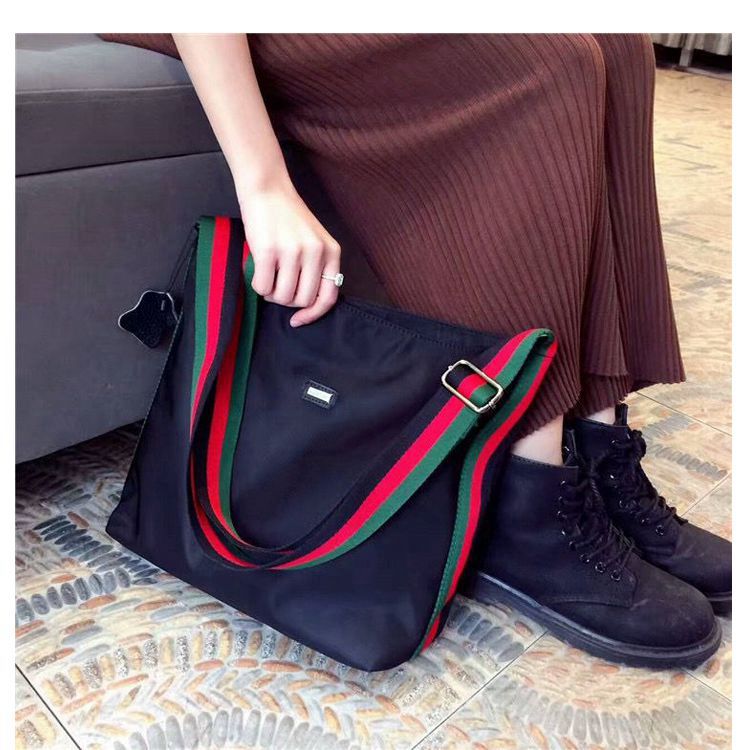 新款单肩包欧美时尚女包尼龙包百搭撞色斜挎包轻便包包购物袋01