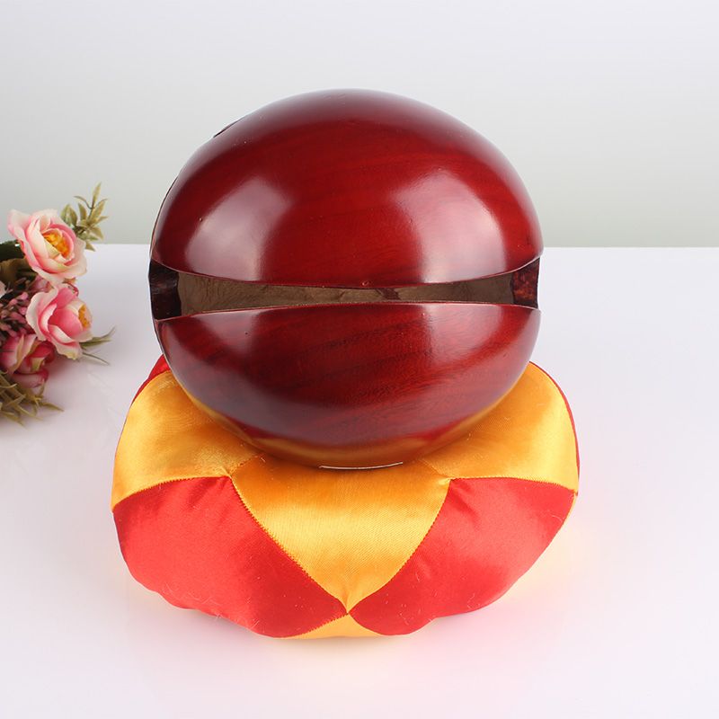 6-inch dragon-carved wooden fish ritual implements, solid wood temple percussion instruments, camphor wood for household use Application Scenario