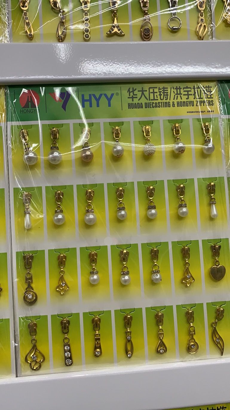 华大压铸洪宇拉链厂家直销3#尼龙/树脂/金属服装拉头2