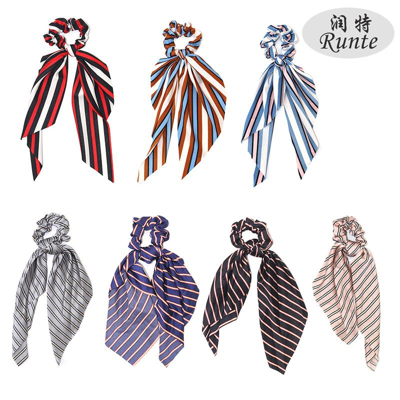 The printed silk scarf large intestine hair band is selling well. The ribbon diagonal striped fabric hair band factory offers direct sales, wholesale and customization