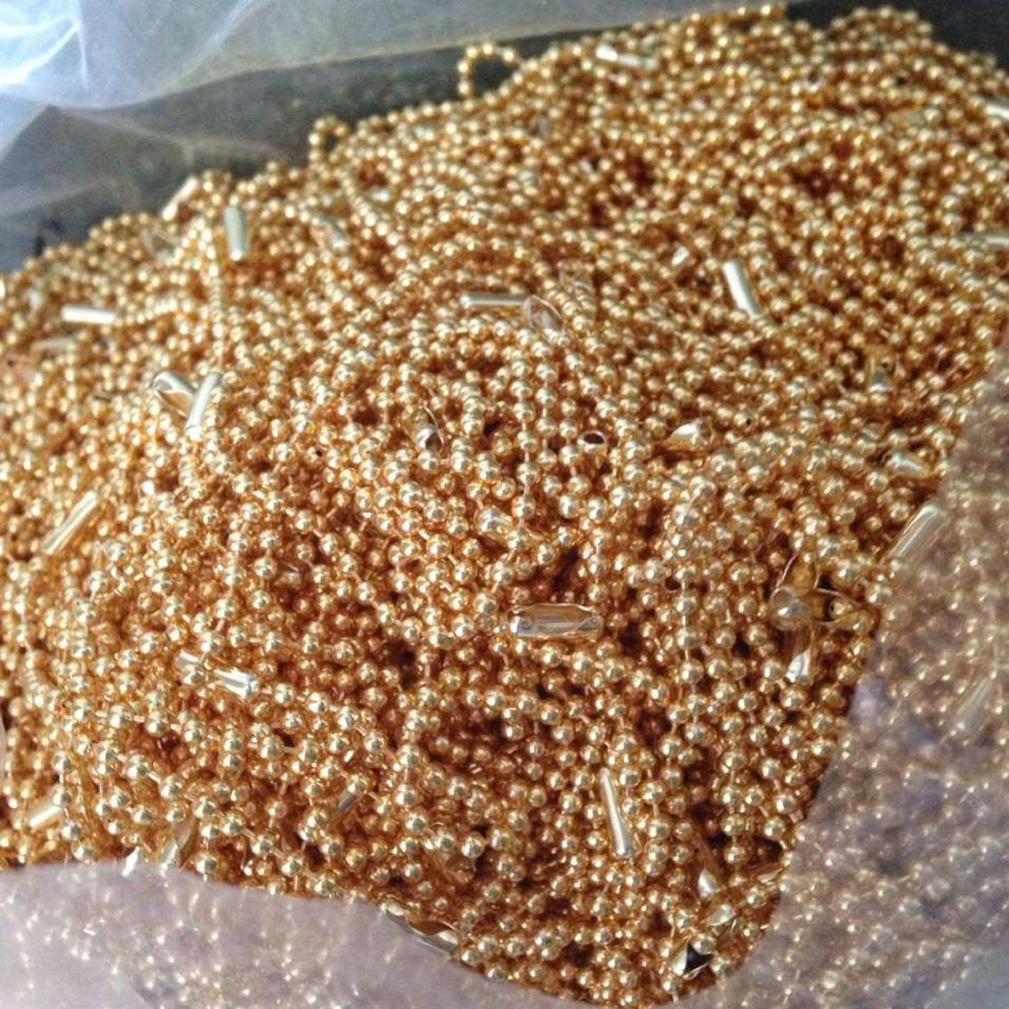 Manufacturers direct quality supply a large number of color bead chain wave bead chain tag chain 2.4*12 iron bead chain thumbnail