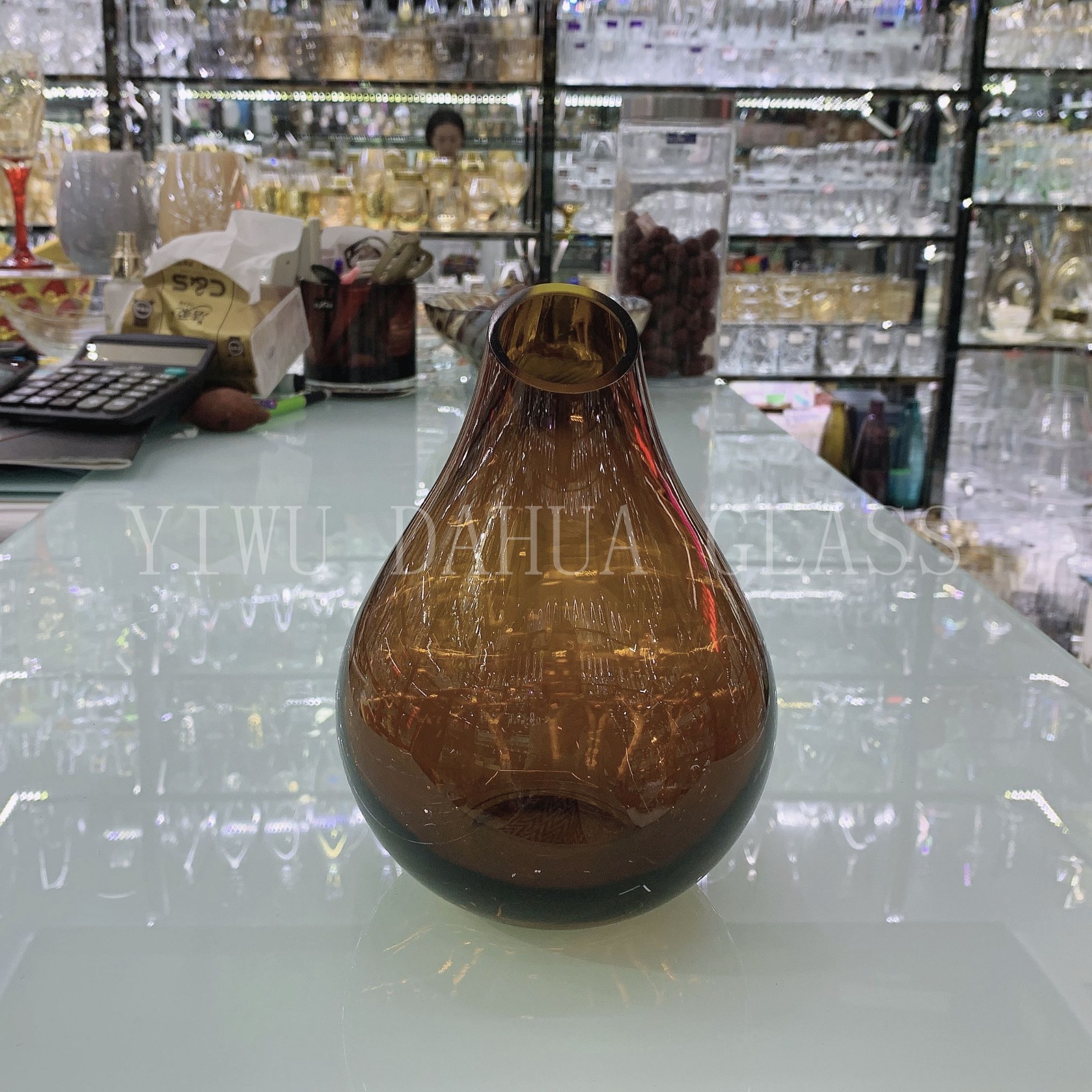 Vase with dried botanicals in a Nordic-style interior