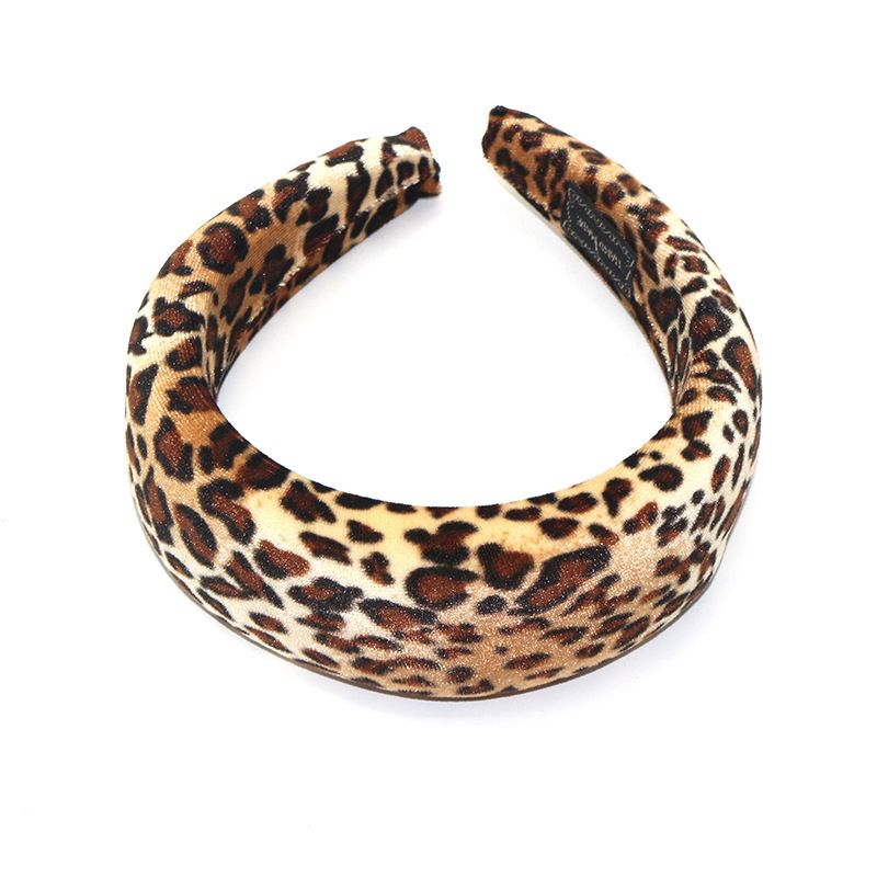 ins best-selling leopard print hair bands, European, American and Korean velvet sponge head fasteners, women's accessories manufacturer wholesale detail image 5
