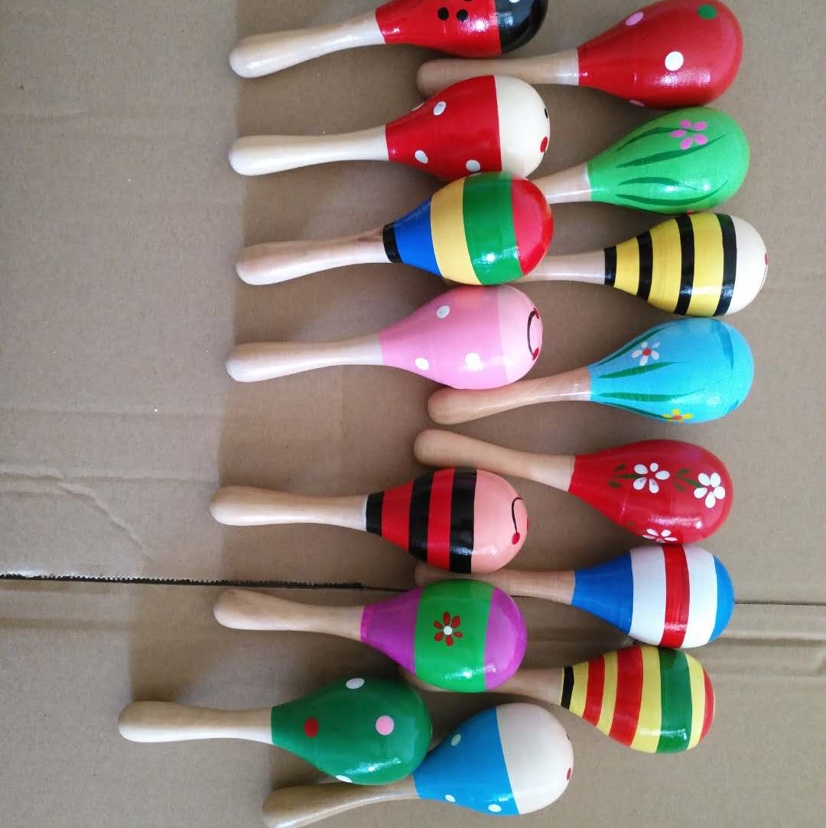 厂家直销  木制19cm中号沙锤 木质卡通沙球 婴幼儿早教玩具