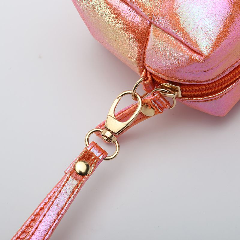 The popular foreign trade "Phantom Color Crack Prince Bag" is a copyrighted and patented "colorful fabric cosmetic bag" and a "shell handbag" detail image 12