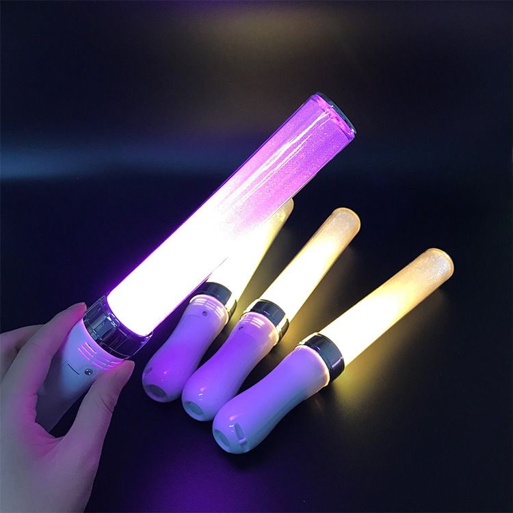 跨境直销演唱会超高亮 15色发光棒遥控15色荧光棒