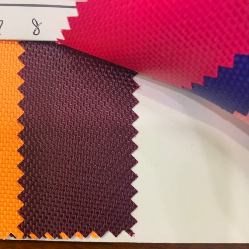 Manufacturers direct sales of new Oxford cloth 1680D double strands of PVC a large number of spot file bags cloth check waterproof fabric Item Picture