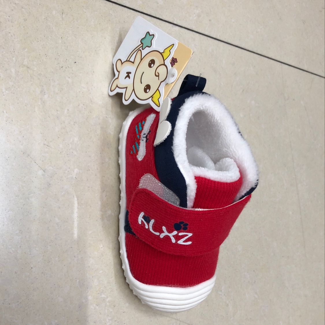 儿童时尚鞋