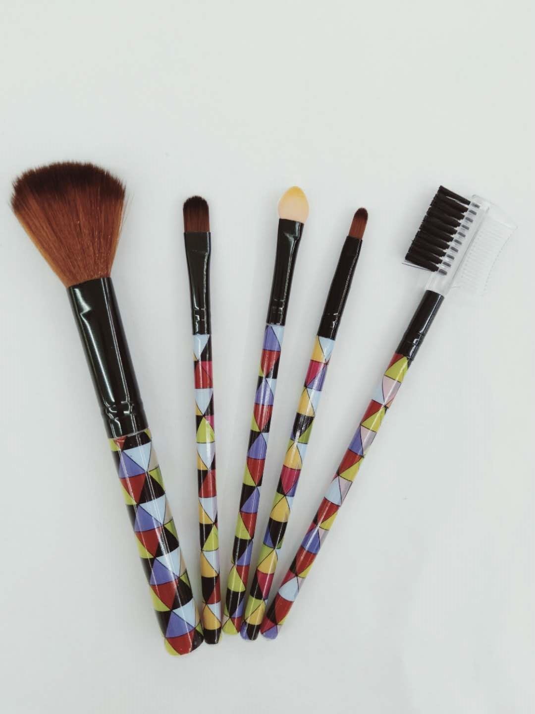 Makeup brushes, makeup tools, eyeshadow brushes, eyebrow brushes, factory direct sales. Customized makeup brushes based on samples