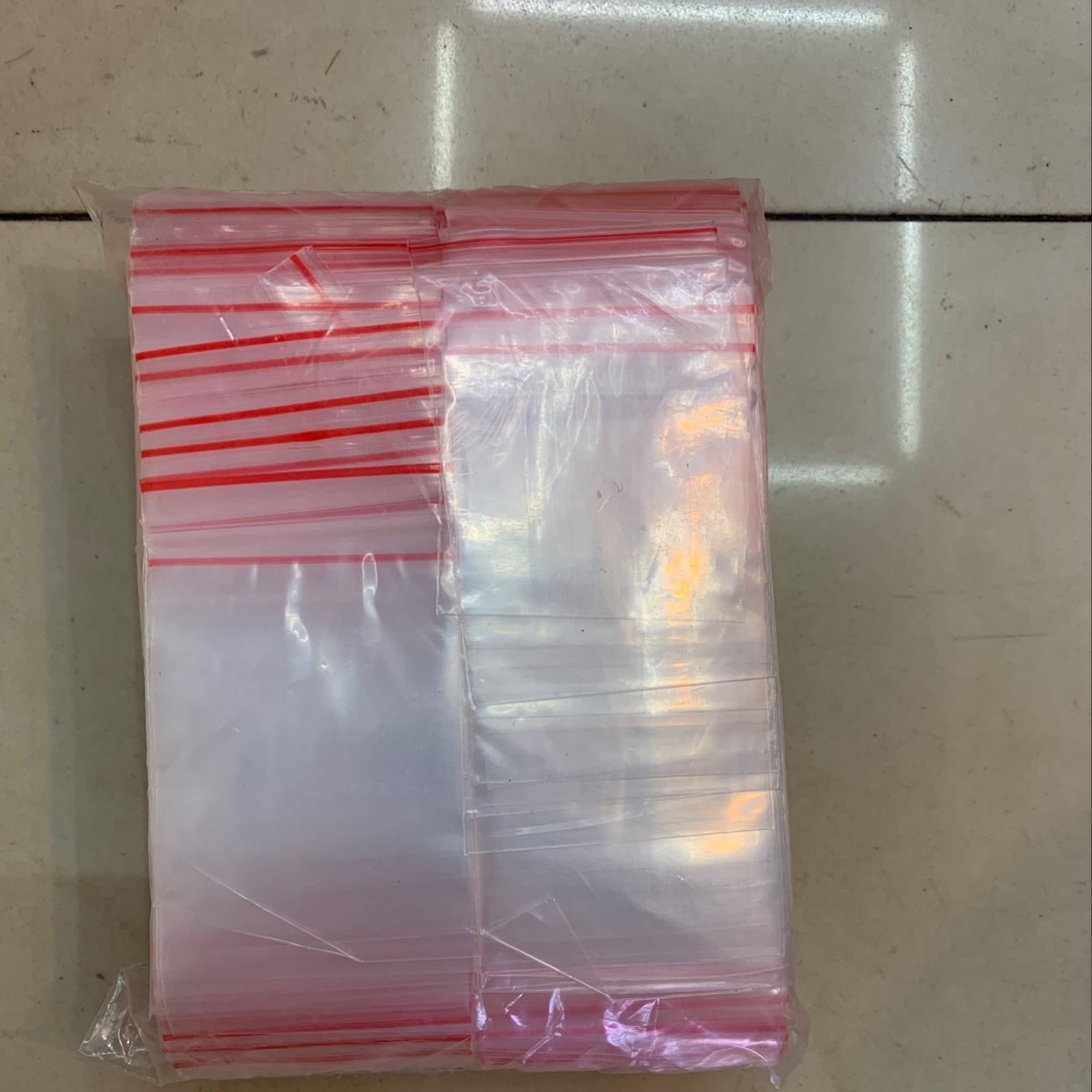 1 self-sealing bag, 4*6