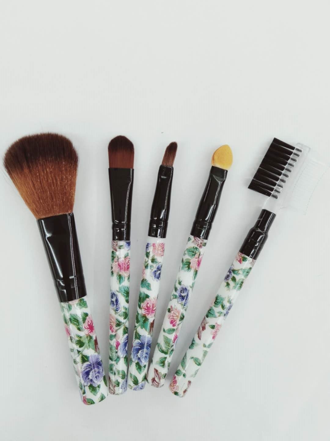 Direct sales from the manufacturer of makeup tools such as brush, eyebrow brush, and loose brush. Customized makeup brushes based on samples